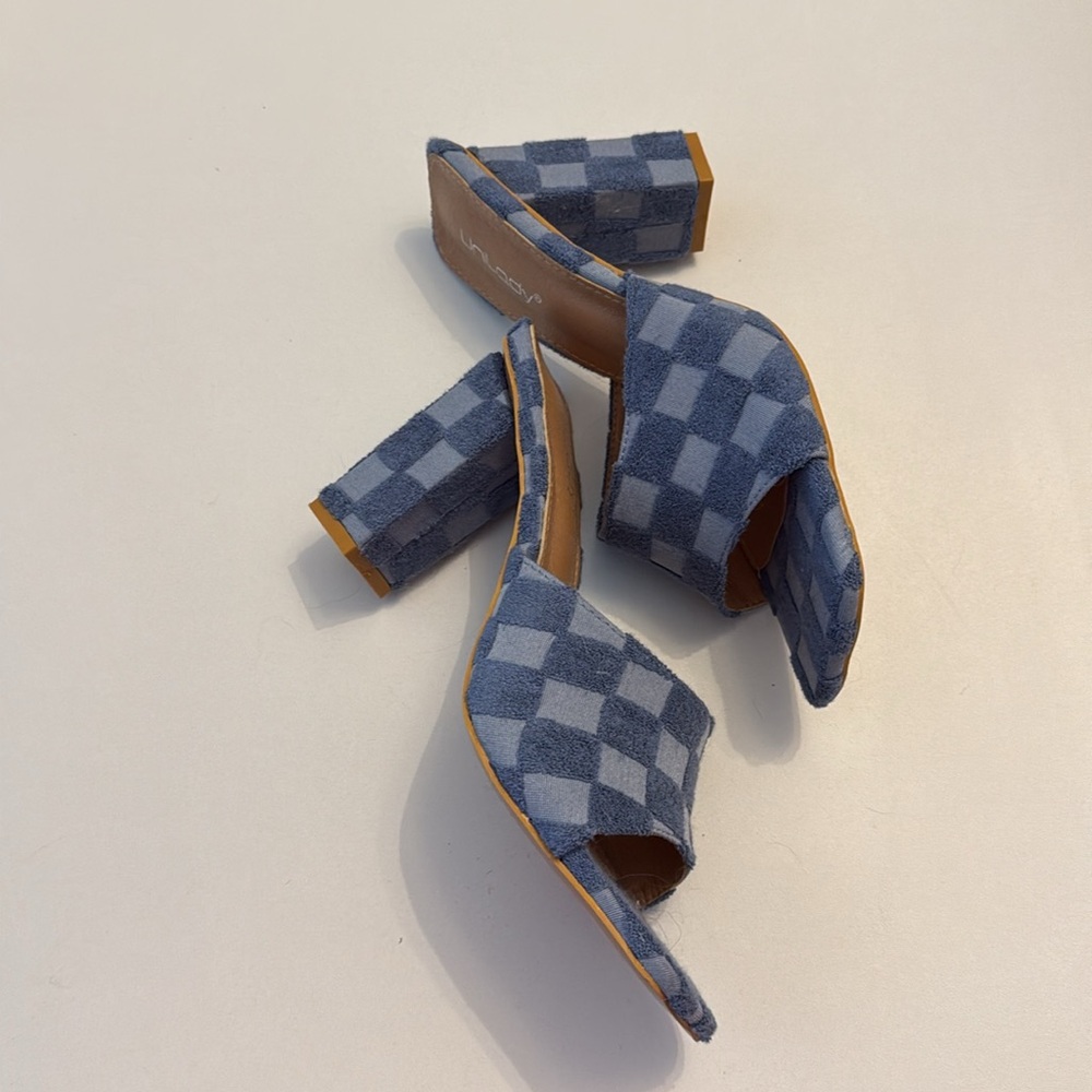 Union Bay Blue Checkered Cottage-Core Heels Size 8 - Picture 3 of 5